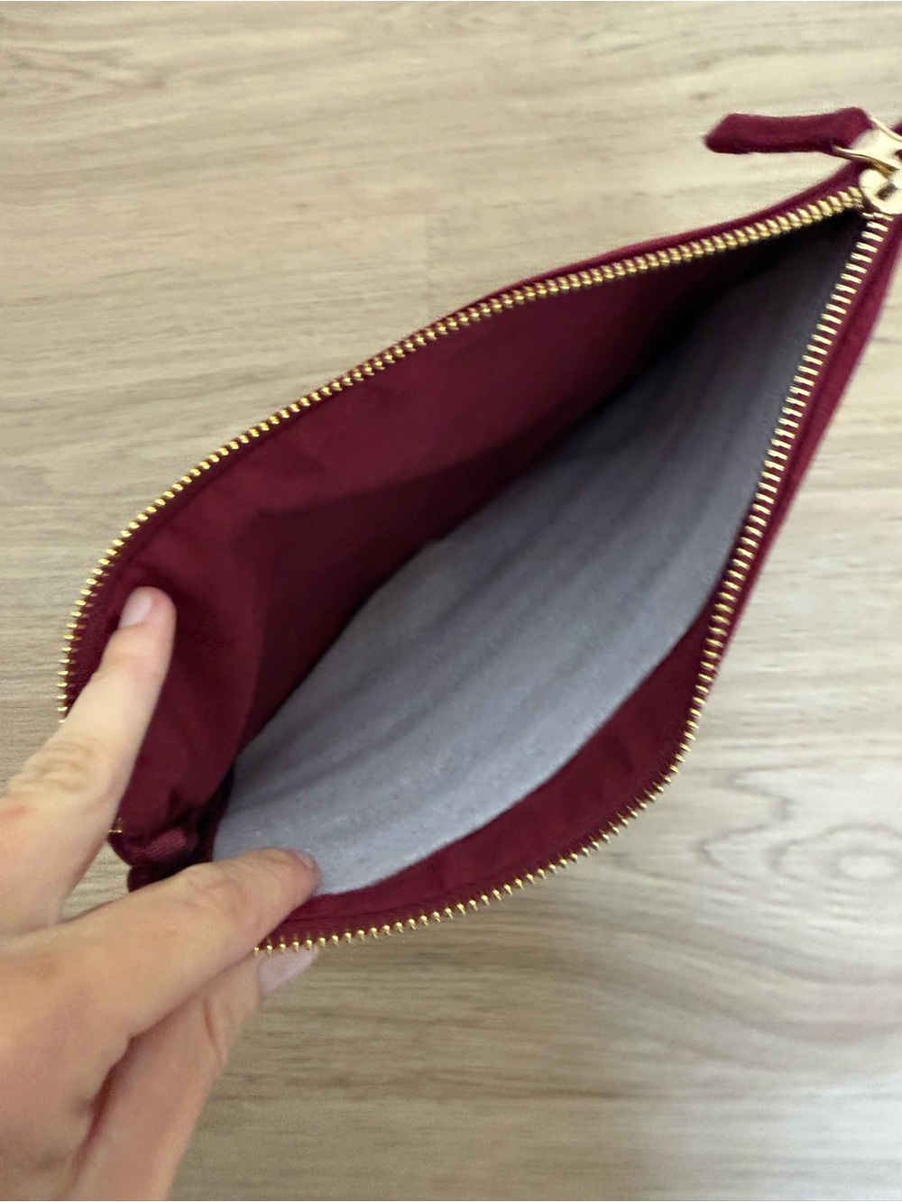 Sezane Velvet Zip Pouch - Picture 2 of 4